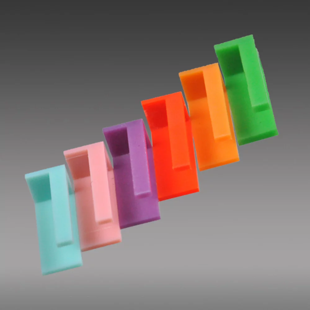 Tray Clip - Clips für Kunststoffboxen | Gecko Fastener GmbH