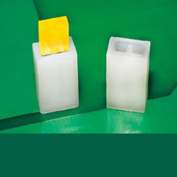 GLED-13.5 – 2-pin square LED holder | Gecko Fastener GmbH 2