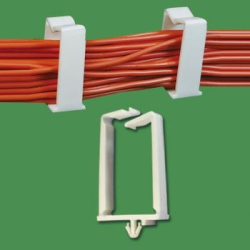 GCMK-15Q - Kabelhalter (Wire Saddle) | Gecko Fastener GmbH 2