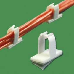 GCML-7RJ - Soporte para cables (Wire Saddle) | Gecko Fastener GmbH 2